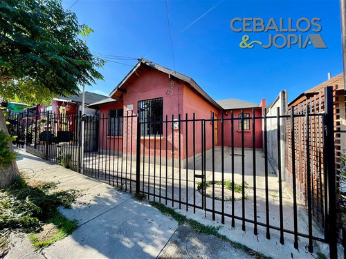 Casa En Venta De 3 Dorm. En Valparaíso