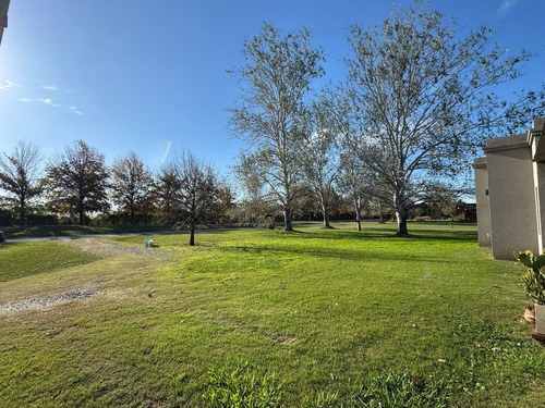 Venta Casa 4 Amb Pileta En La Primavera Golf Lujan