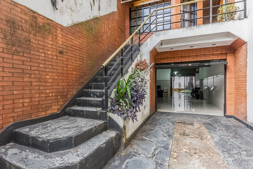 Venta- Apto Crédito - Casa Duplex 4 Ambientes + Playroom - Cochera- Terraza - Parque Chacabuco