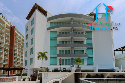 Cad Lobayan 303. Terraza Con Vista Parcial Al Mar