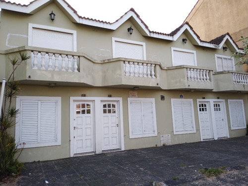 Vendo Casa Triplex Con Gas Natural Cuatro Ambientes A Una Cuadra Del Mar