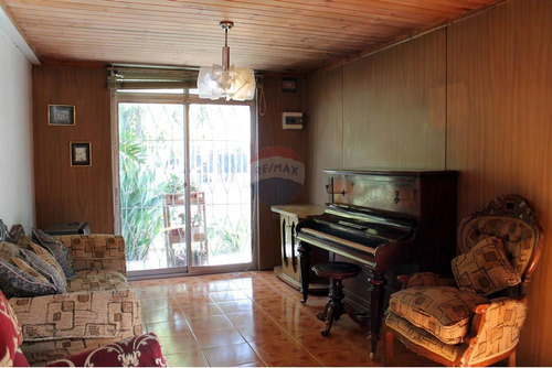 Oportunidad De Inversión Amplia Casa En Lo Prado