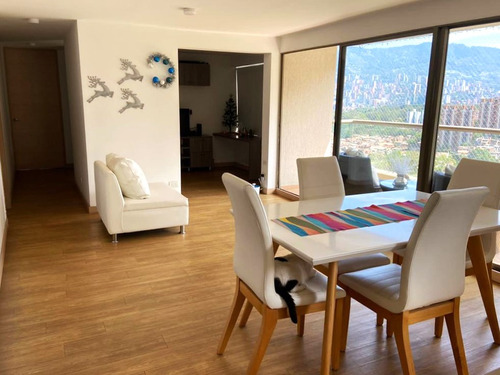 Apartamento En Venta En La Loma De Los Bernal, Medellín