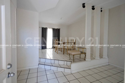 Casa En Venta En Lomas Universidad Chihuahua, Chih.