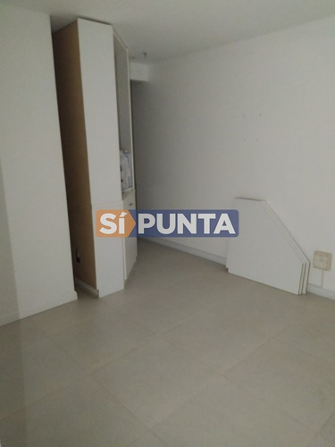 Imagen 13 de 16 de Local En Gorlero En Venta
