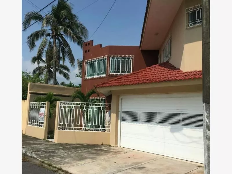 Casa Sola En Renta Costa De Oro