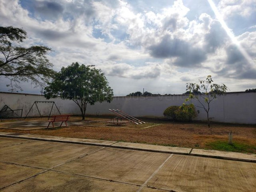 Imagen 28 de 30 de Casas En Venta Av Intercomunal Cabudare 21-11981 /m