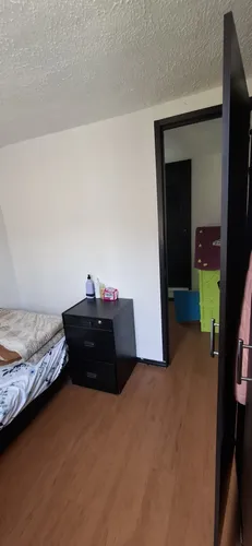 Casa De 2 Habitaciones, Un Baño Y Un Estudio