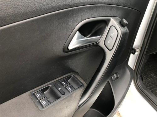 Imagen 17 de 25 de Volkswagen Polo 1.6 Comfortline 4p Gnc Año 2017 - Liv Motors