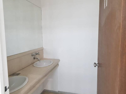 Imagen 7 de 9 de Oficina En Alquiler Edificio Costeros