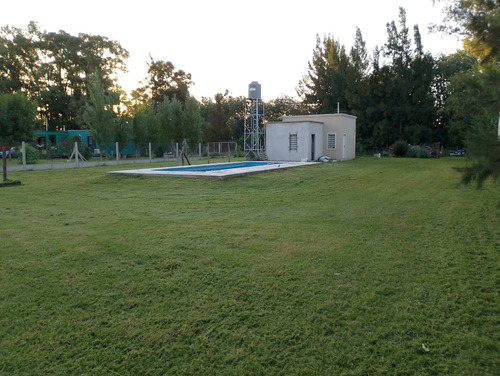Casa Con Pileta En Barrio La Parada, Brandsen