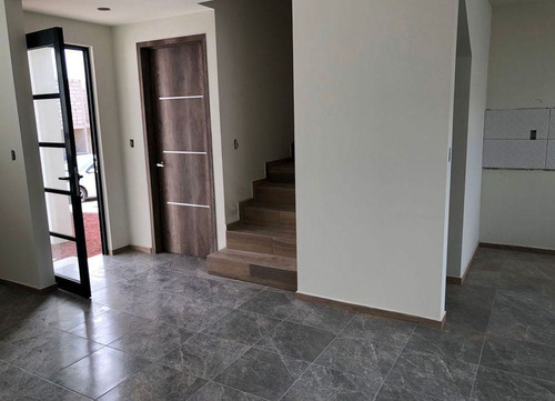 Casa En Venta En Mineral De La Reforma Valle De Las Estrellas Hgo