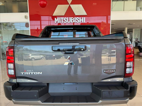Mitsubishi Triton 2.4 BITURBO DIESEL CD KATANA 4X4 AUTOMÁTICO