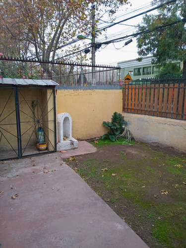 Sólida Casa En Comuna De El Bosque A Metros De Gran Avenida