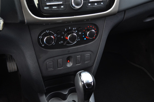 Imagen 19 de 22 de Renault Logan Expresion 1.6 Automatico Sedan