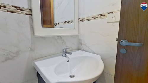 Venta Casa 5 Amb Cochera Patio Castelar Norte.