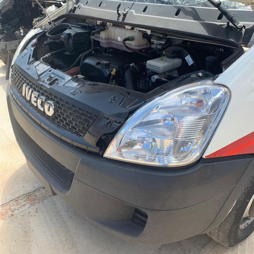 Imagem 7 de 11 de Sucata De Iveco Daily 2019 Pra Retirar Peças