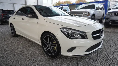 Mercedes-Benz Clase CLA 1.6 200 Cgi Sport At