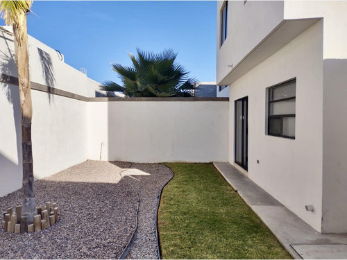 Casa En Venta En Tabachines, Gómez Palacio, Durango