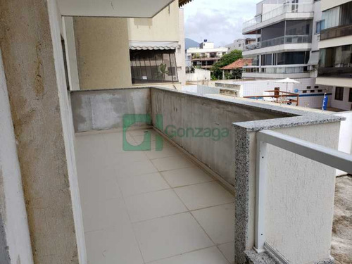 Excelente Imóvel, Frente, 4 Suítes, Porcelanato 90x90, Varandão! Ótima Localização! Recreio. - Reap30030