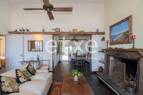 Casa En Venta Enorme Terreno Frente Playa Bella Vista (ref: Jpd-1478)