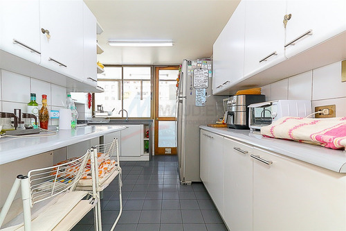 Departamento En Venta De 4 Dorm. En Providencia