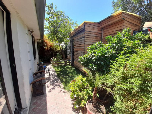 Casa Los Aliaga, Eduardo Castillo