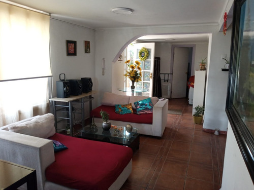 Imagen 3 de 17 de Casa En La Villa La Reina Frente Al Hospital Militar