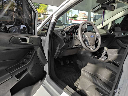 Ford Fiesta Titanium 1.6 - Car Cash