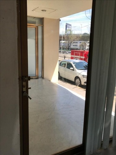 Local Comercial Frente Al Toreo.