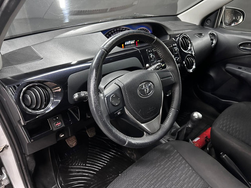 Toyota Etios 1.5 XLS 5P L13