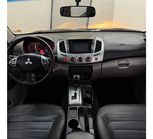 Mitsubishi L200 Triton 3.5 HPE 4X4 CD V6 24V FLEX 4P AUTOMÁTICO