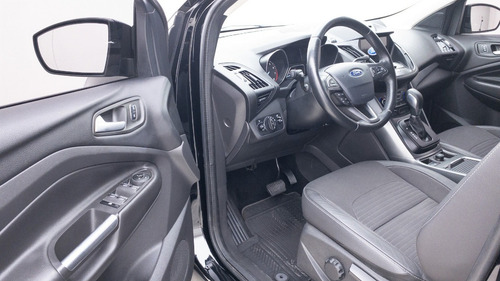 Imagen 10 de 18 de Kuga 2.0 Sel 4x2 Aut. L/17