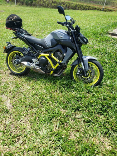 Moto Mt 09