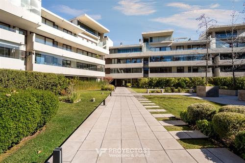 Departamento En Venta De 2 Dorm. En Lo Barnechea