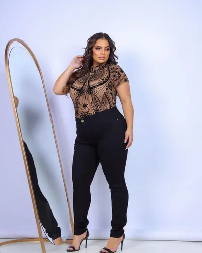 Calça branca best sale plus size enfermagem