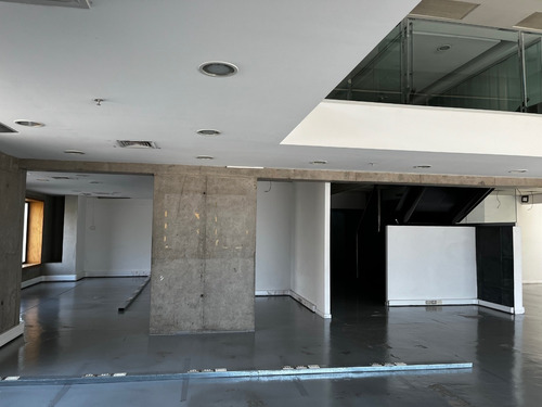 Lindo Local De 462 M2 Con Gran Acceso Desde La Calle