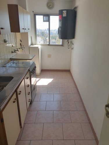 Departamento 2 Ambientes En Flores Con Renta