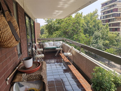 Departamento En Venta De 3 Dorm. En El Bosque ,providencia