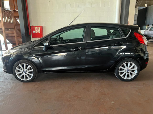 Ford Fiesta Kinetic 1.6 Titanium Powershift 120cv