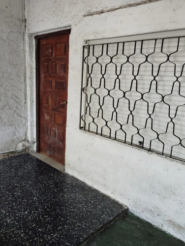 Vendo!! Amplio Terreno Con 2 Casas (frente Y Fondo).