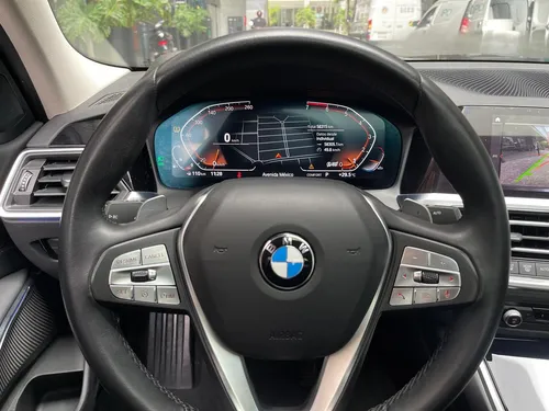 BMW Serie 3 2.0 330ia Luxury Line At