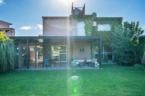 Casa En Venta En Aldea Fisherton