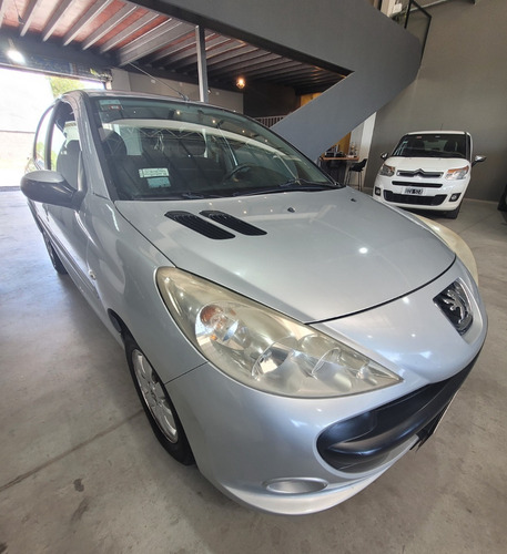 Imagen 12 de 17 de Impecable Peugeot 207 Compact Xs 1.9d Año 2009 Con 141.000km