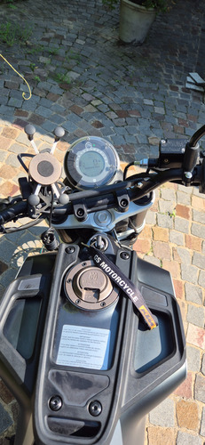 Husqvarna Svartpilen 401 Unico Dueño