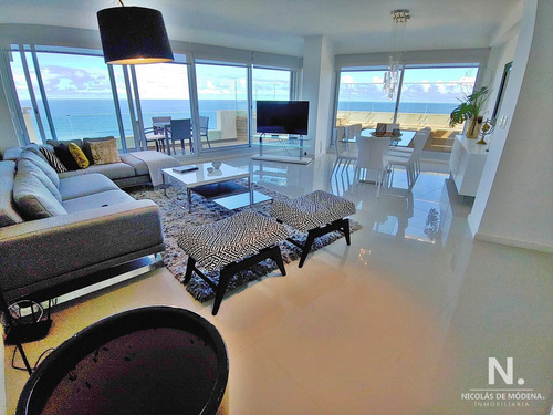 Apartamento En Venta Wind Tower,  Playa Brava 4 Dormitorios