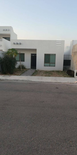 Imagen 1 de 11 de Linda Casa Con Terraza Para Huerta, 37517