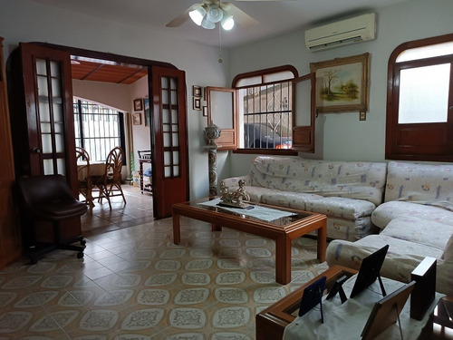 Imagen 15 de 26 de Fernando Guerrero Vende Casa De Dos Plantas En El Trigal Norte