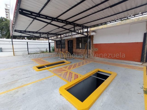 Imagen 3 de 11 de Local De Cambio De Aceite En Alquiler Avenida Universidad