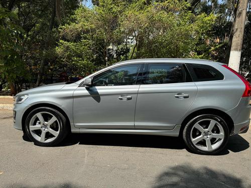 Volvo XC60 2.0 T5 R-design 5p